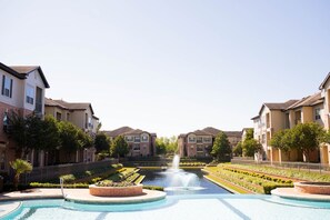Outdoor pool - Hammock Suite with Infinity Pool (Houston)