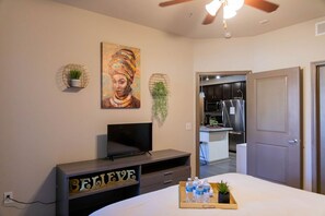 1 bedroom, free WiFi, bed sheets - Hammock Suite with Infinity Pool (Houston)