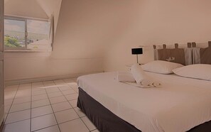 1 bedroom, iron/ironing board, free WiFi, bed sheets - 3-star one-bedroom apartment 100m from Trou d'Eau beach, Saline-les-Bains, Reunion Island (Saline- les- Bains)