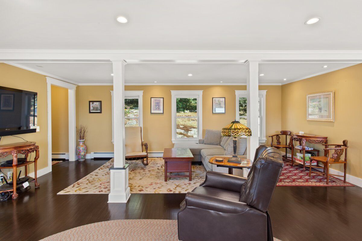Captain Guptill's House private beach, spectacular ocean views.