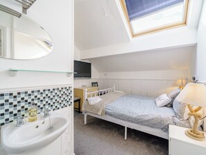 6 quartos, Wi-Fi de cortesia, roupa de cama