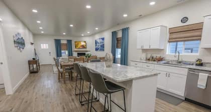 Spacious game house minutes to downtown Sandpoint and Schweitzer Mountain