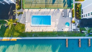 Piscine extérieure
