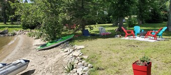 WATER FRONT 3 BDR house, Beach Boat Dock Kayak SALE!! 40% August3-17th Only Left