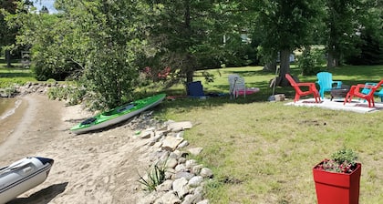 WATER FRONT 3 BDR house, Beach Boat Dock Kayak SALE!! 40% August3-17th Only Left