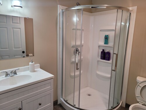 This beautiful comfy basement apartment 5 minutes from the park.