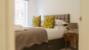 2 bedrooms, internet