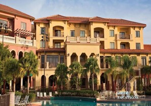 Piscina a l'aire lliure 