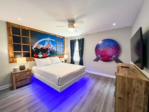 8 bedrooms, desk, iron/ironing board, free WiFi - Magical Moments Luxury Disney Villa, Pool & Arcade (Four Corners)