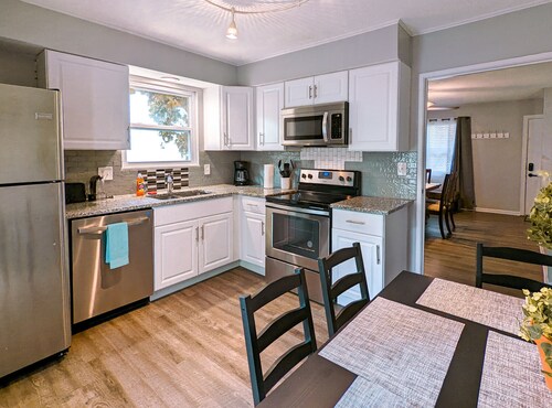 Comfortable and elegant 3BDR duplex, unit # 6