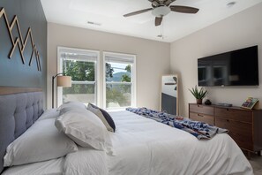 3 camere, una scrivania, ferro/asse da stiro, Wi-Fi gratuito