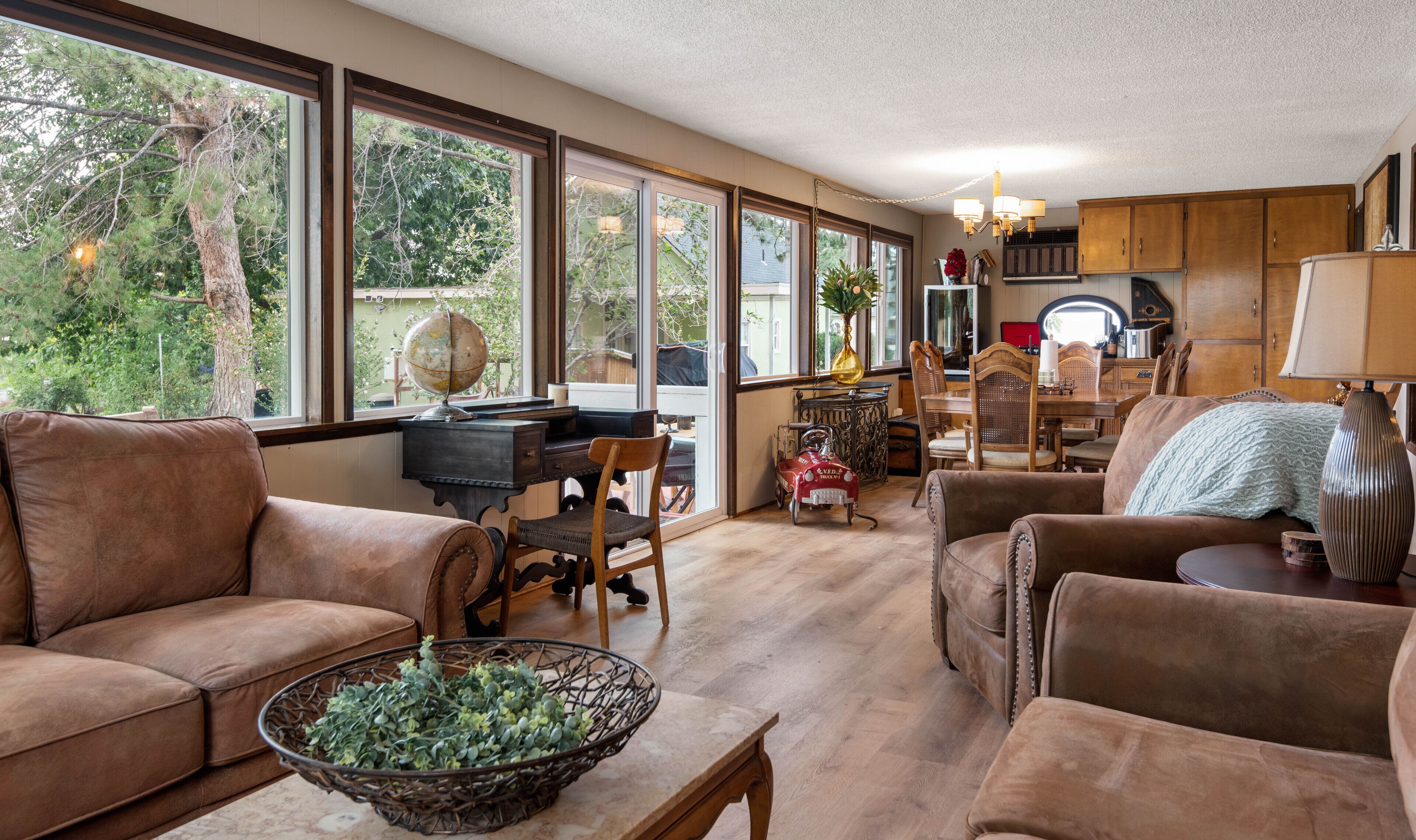 Smart TV, DVD player, books, music library