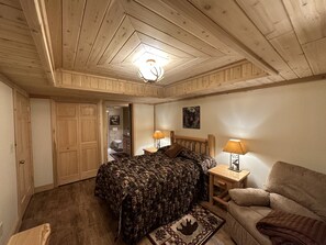 6 chambres, fer et planche à repasser, lit parapluie, Wi-Fi gratuit
