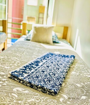 Chambre Triple Confort | Cuisine privée