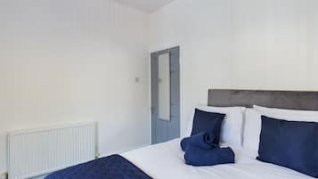 2 bedrooms, desk, iron/ironing board, free WiFi