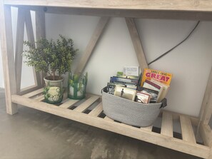 Interior - Private Casita w desert landscape and great views. (New River)