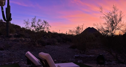 Private Casita in the desert w amazing views, sunsets, and wildlife.