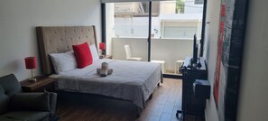 1 bedroom, in-room safe, free WiFi, bed sheets