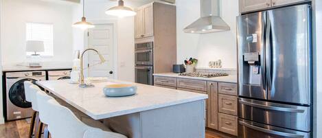 Hus, flere senger, kjøkken | Eget kjøkken | Kjøleskap, mikrobølgeovn, ovn og kokeplater