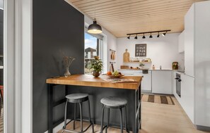 Fridge, microwave, oven, stovetop - Awesome home in Slagelse with kitchen (Slagelse)