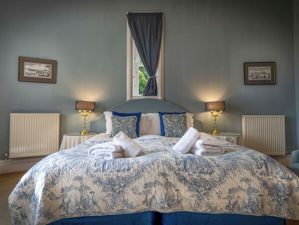 10 habitaciones, wifi gratis y ropa de cama