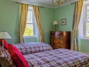 10 bedrooms, free WiFi, bed sheets