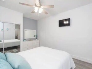 2 bedrooms, iron/ironing board, WiFi, bed sheets