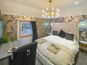 7 chambres, accès au Wi-Fi (inclus), literie fournie