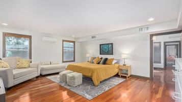 5 bedrooms, desk, iron/ironing board, free WiFi