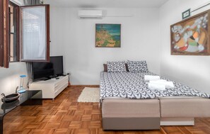 3 chambres, Wi-Fi gratuit, draps fournis