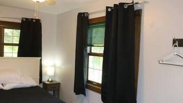 2 chambres, fer et planche Ă repasser, Wi-Fi gratuit, draps fournis