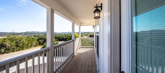 31 · Delightful Home Just Steps From the Lake & River