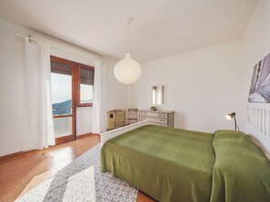 2 camere, culla da viaggio, Wi-Fi gratuito