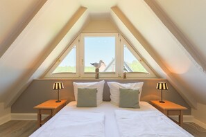 3 chambres, coffres-forts dans les chambres, fer et planche à repasser