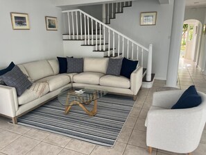 TV, books, stereo - The Pelican #3 - Spacious 3 bedroom 2.5 bath waterfront townhome in the heart of Rodney Bay. (Rodney Bay)