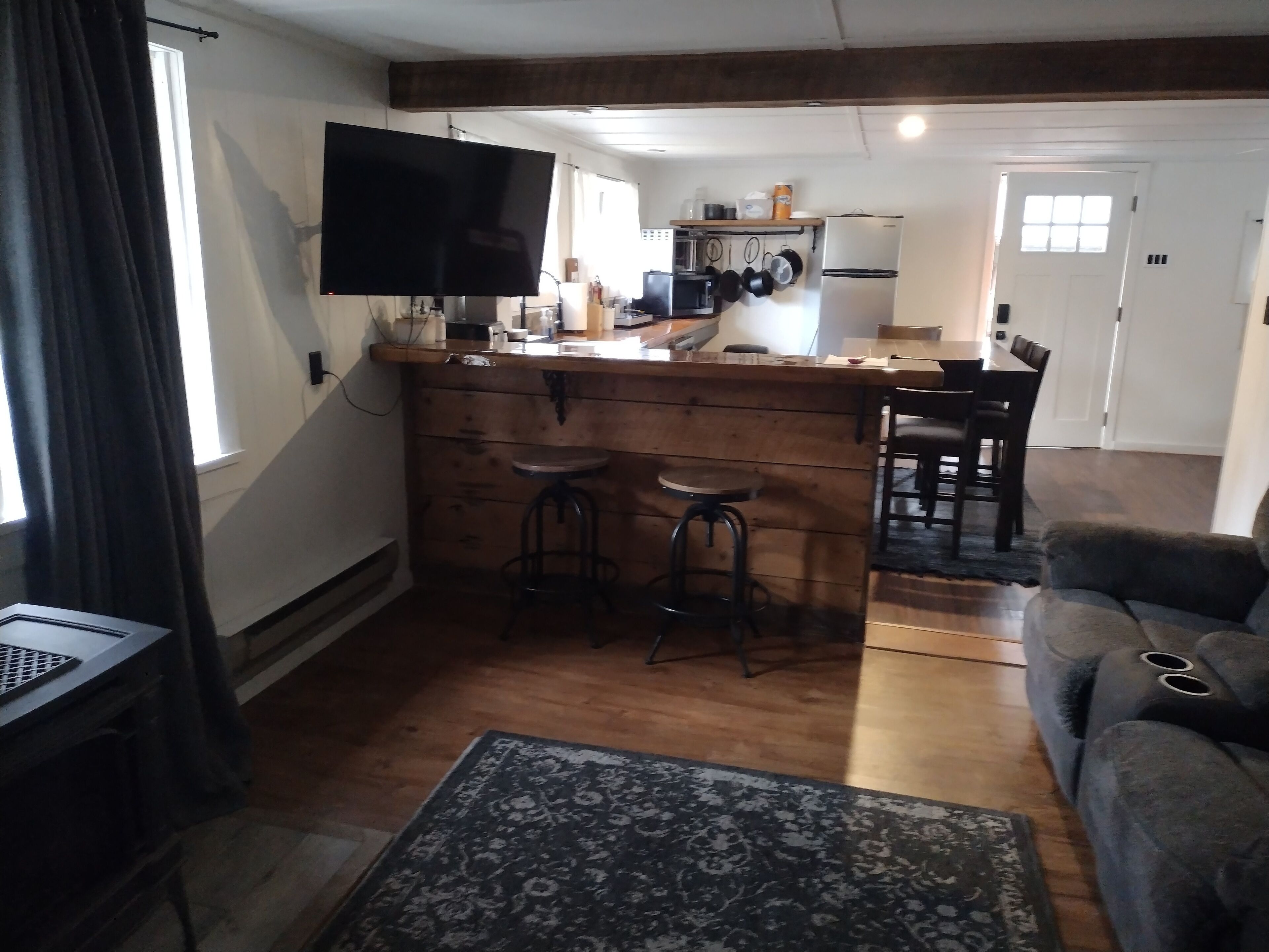 Smart TV, chimenea y tenis de mesa 