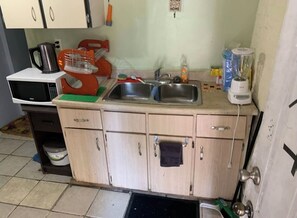 Fridge, microwave, coffee/tea maker, electric kettle