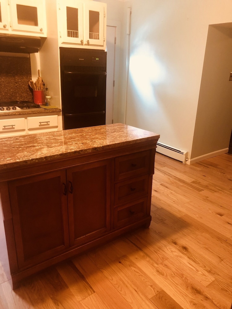 Studio apartment close metro north Yonkers station Yonkers Vrbo