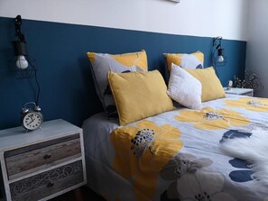 1 bedroom, desk, iron/ironing board, WiFi - Orleans Studio - Near Train Station (ORLEANS)