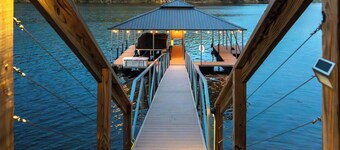 Clearwater Shores-Waterfront Stunning Views-Smith Lake, AL-5 Bedrooms-Near I-65