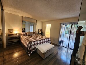 3 habitaciones y escritorio 