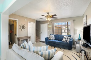 Televisión, reproductor de DVD y monitor de computadora 