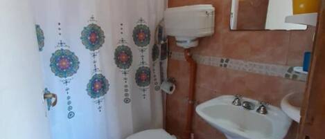 Dusche, Handtücher, Seife, Toilettenpapier