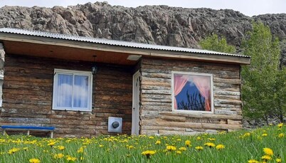 Cabaña con Maravillosa Vista a las Montañas Ideal Para Parejas