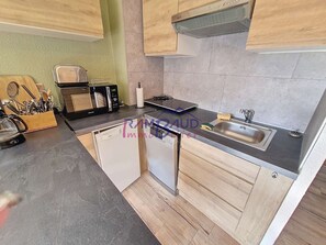 Fridge, microwave, dishwasher, toaster