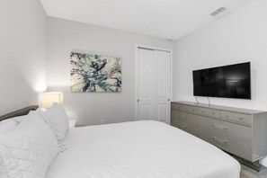 4 室のベッドルーム、アイロン / アイロン台、旅行用ベビーベッド、WiFi (無料)