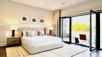 3 bedrooms, desk, WiFi, bed sheets