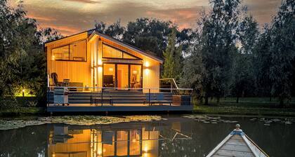 Wildflower Lakeside Lodge