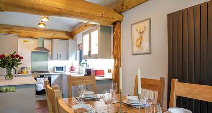 3 bedroom accommodation in Ellesmere