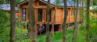3 bedroom accommodation in Ellesmere